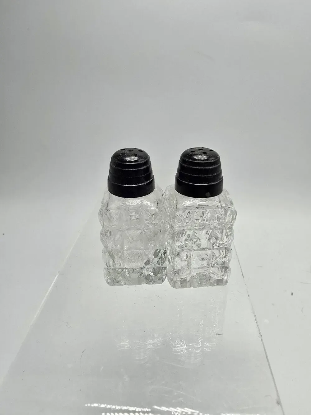 Vintage Small Crystal Salt Pepper Shaker...2